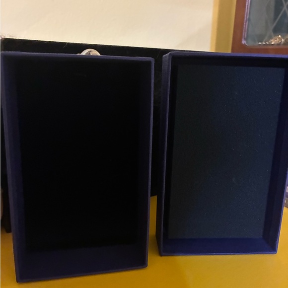 Swarovski Blue and Silver Gift Boxes Collection - Picture 4 of 5